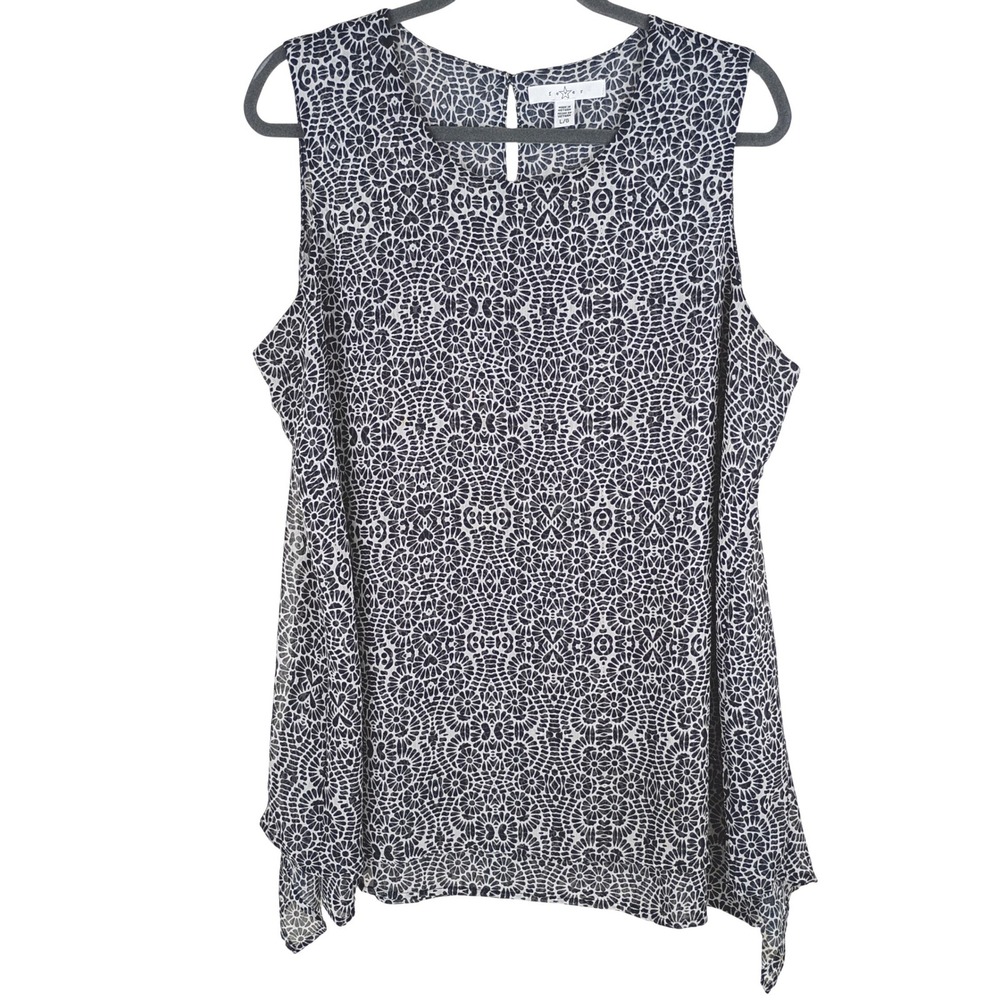 Fever Womens Black  White Geometric Floral Sleeveless Sharkbite Hem Blouse Large